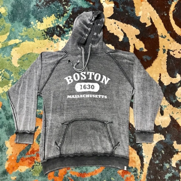 vineyard crew sweatshirt